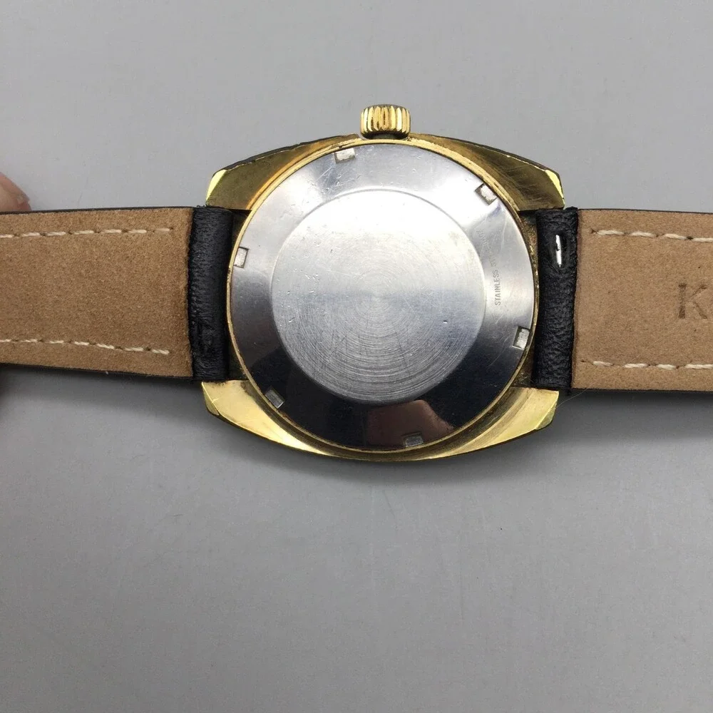 Vintage Wittnauer Geneve Mens Watch 33mm Champagne Dial Auto Date Black Leather